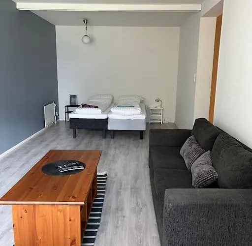 Keskusta-asunto 52 M2, Kauppakeskuksen Vieressae Hyvinkää